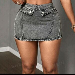 A cute basic fitted mini skirt